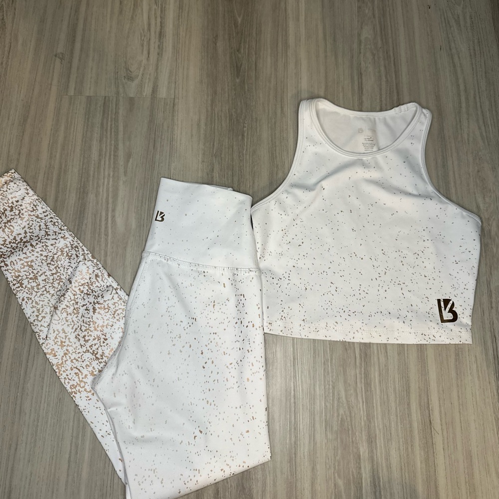 White Gold Buffbunny Women’s XS Athletic Gym Workout Set Full Leggings Crop Tank